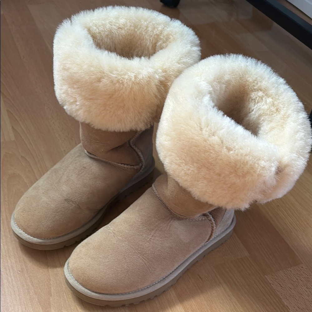 UGG Classic Tan Sheepskin Boots